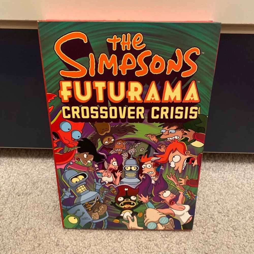 The Simpsons Futurama Crossover Crisis with Bonus Reprint of Simpsons #1 Comics